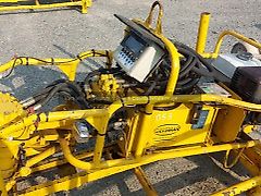 Geismar Doppelkopfschraubmaschine T2002