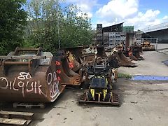 Grabenräumlöffel diverse Grabenräumlöffel Schwenklöffel Greifer Liebherr SW48