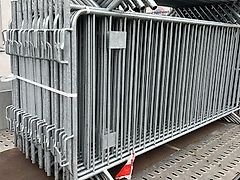 20 Stück Absperrgitter | Personengitter | Mannesmanngitter | Gitter | Absperrungen | Event | 50m