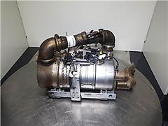 Sennebogen 818 - Exhaust system/Auspuff/Uitlaat