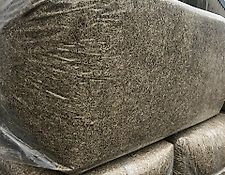 Leinstroh Flachs Einstreu Klein-und Großtiere Pferde Hasen usw. Leinstroh Flachs Einstreu Klein-und Großtiere Pferde Hasen usw.