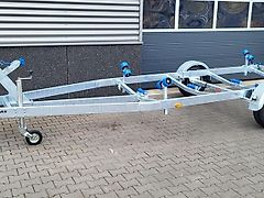 Vlemmix Bootsanhänger 6,3m 1350kg Trailer LED