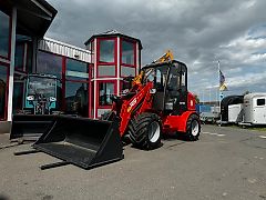 Toyo Radlader 850-A in Black Edition oder Rot erhältlich Hoflader Hofradlader Toyo Kubota Motor 50 PS