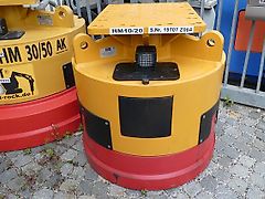 Zanetti SAT - Magnet / Hydraulik-Abbruch-Magnet HM 10/20 AK - AK: für Adapterplatte + Kette - außen geschützt vorne unter Adapter-Platte montierte Licht-Signal-Ampel - Bagger: 10t-20t - Magnet-Leistung 4,5KW 220V