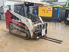 Takeuchi TL130 with forks and loader bucket